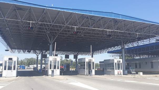 Srbija i Crna Gora zatvorile granične prelaze prema BiH