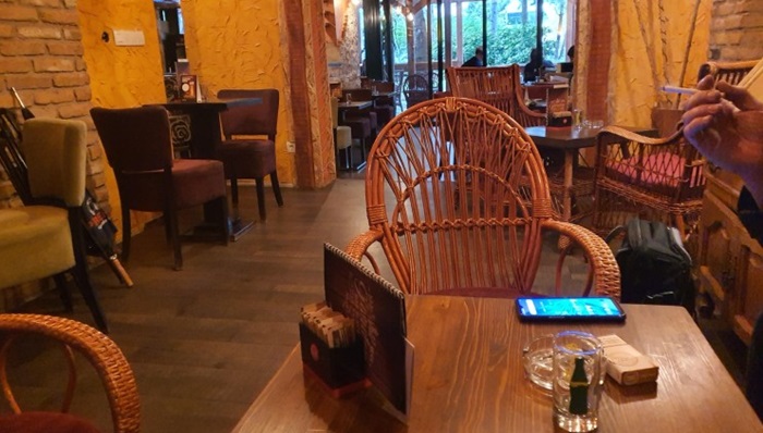 Srbija: Kafići najrizičnija mjesta za zarazu koronavirusom