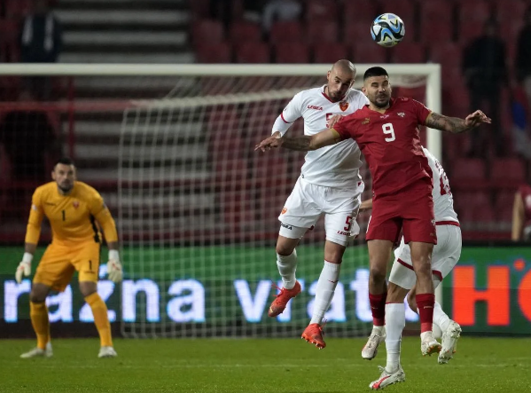 Srbija na krilima Mitrovića savladala Crnu Goru, Engleska bolja od Italije