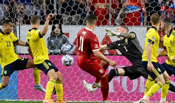Srbija nadigrala Švedsku, Luka Jović za pobjedu