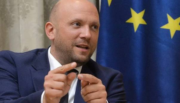 Srbija ne može postati članica EU bez priznanja Kosova