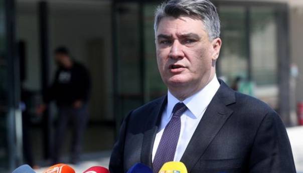 Srbija ne zna kako da se izvuče iz klopke u koju su sami upali