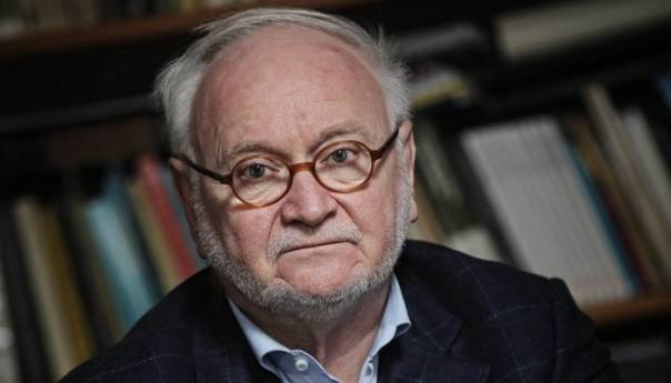 Srbija nema kapacitet da se kritički odredi prema svojim zabludama