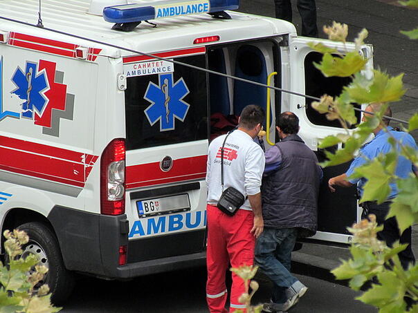 Srbija: Trogodišnja djevojčica otrovala se alkoholom