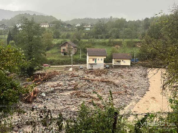 Srbija u Jablanicu šalje 36 spasilaca sa 12 vozila Srbija u Jablanicu šalje 36 spasilaca sa 12 vozila