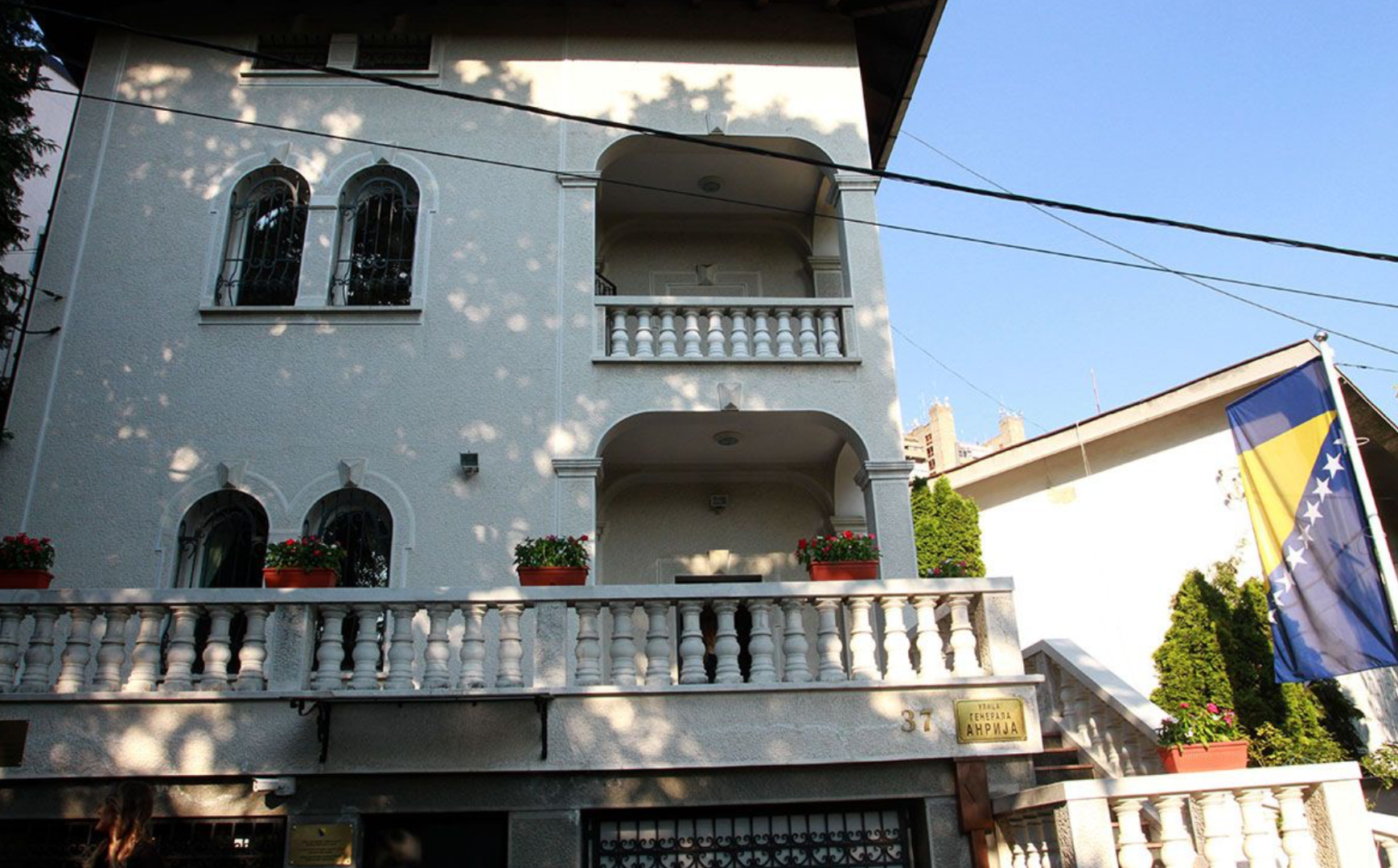 Srbija ukinula stalnu policijsku zaštitu Ambasadi BiH u Beogradu