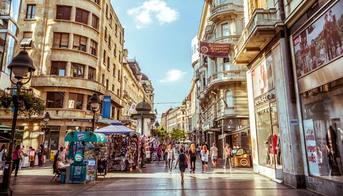 Srbija uvodi nove mjere, zatvaraju se ugostiteljski objekti vikendom