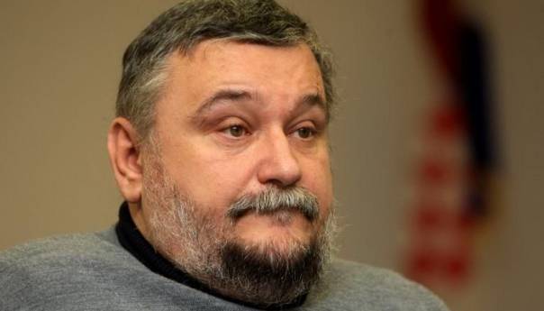 Srbija zaoštrava sukobe i koristi oklijevajuću politiku EU