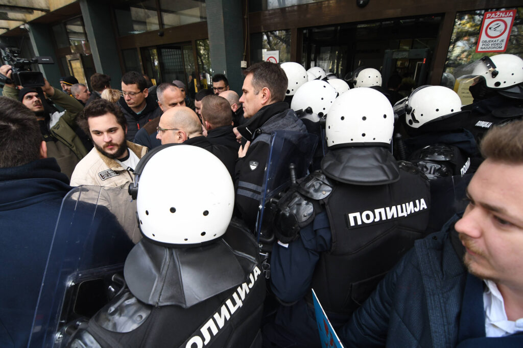 Srbijanska opozicija i dalje blokira Tužilaštvo u Novom Sadu 
