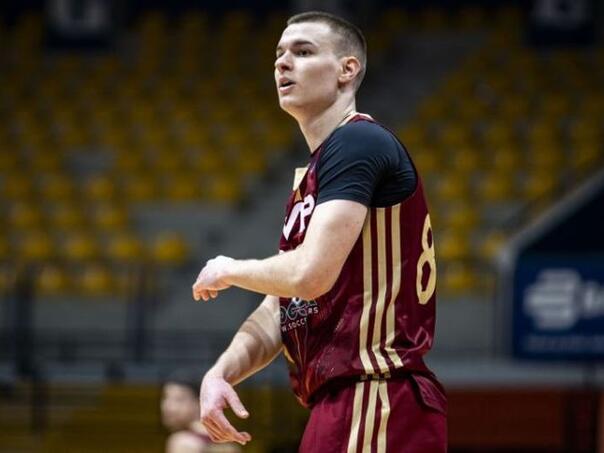 Srbijanski košarkaš priveden na hrvatskoj granici jer je pokazivao tri prsta