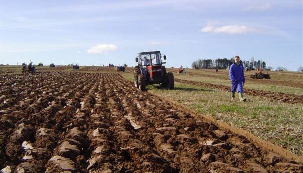 Srbijanski ratari prekidaju prosvjede, vlada djelomično prihvatila zahtjeve