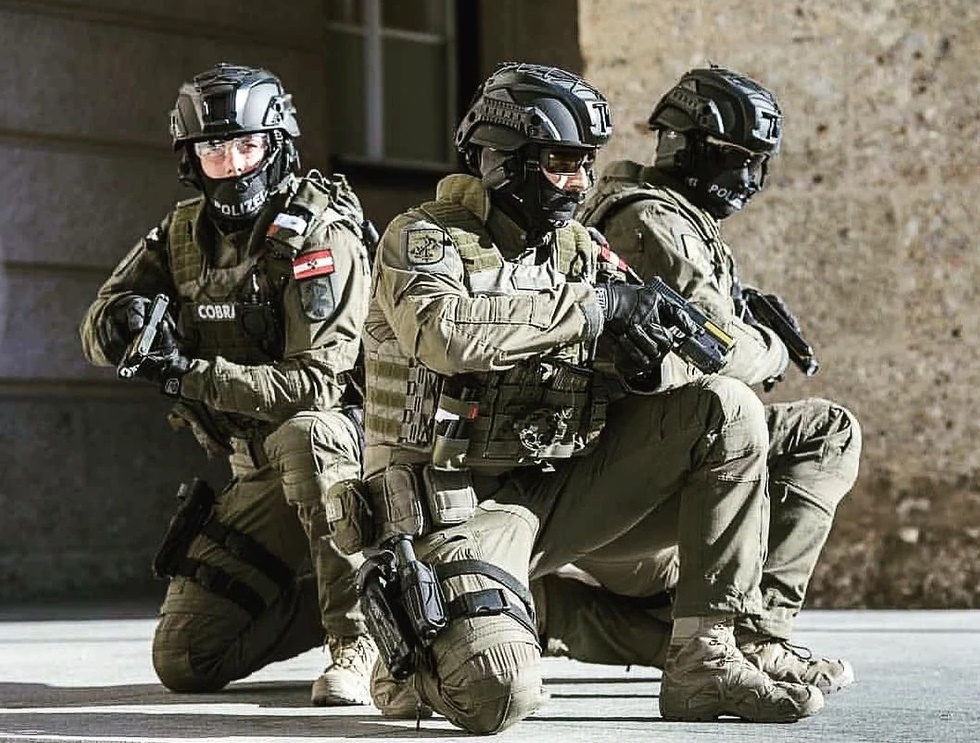 Srbin bacao stvari kroz prozor i pucao, austrijske 'Kobre' ga upucale nakon pokušaja bijega