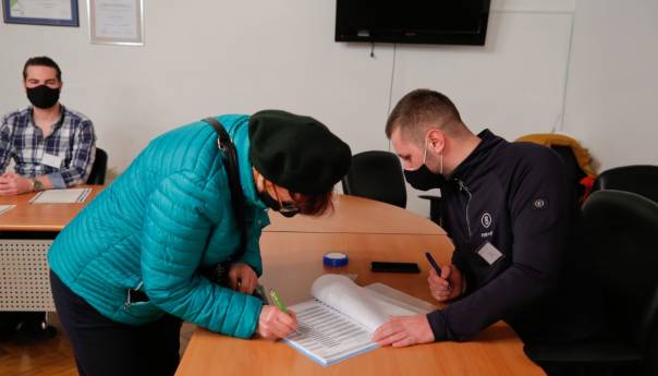 Srebrenica: Do 11 sati izlaznost na izbore 26, 81 posto
