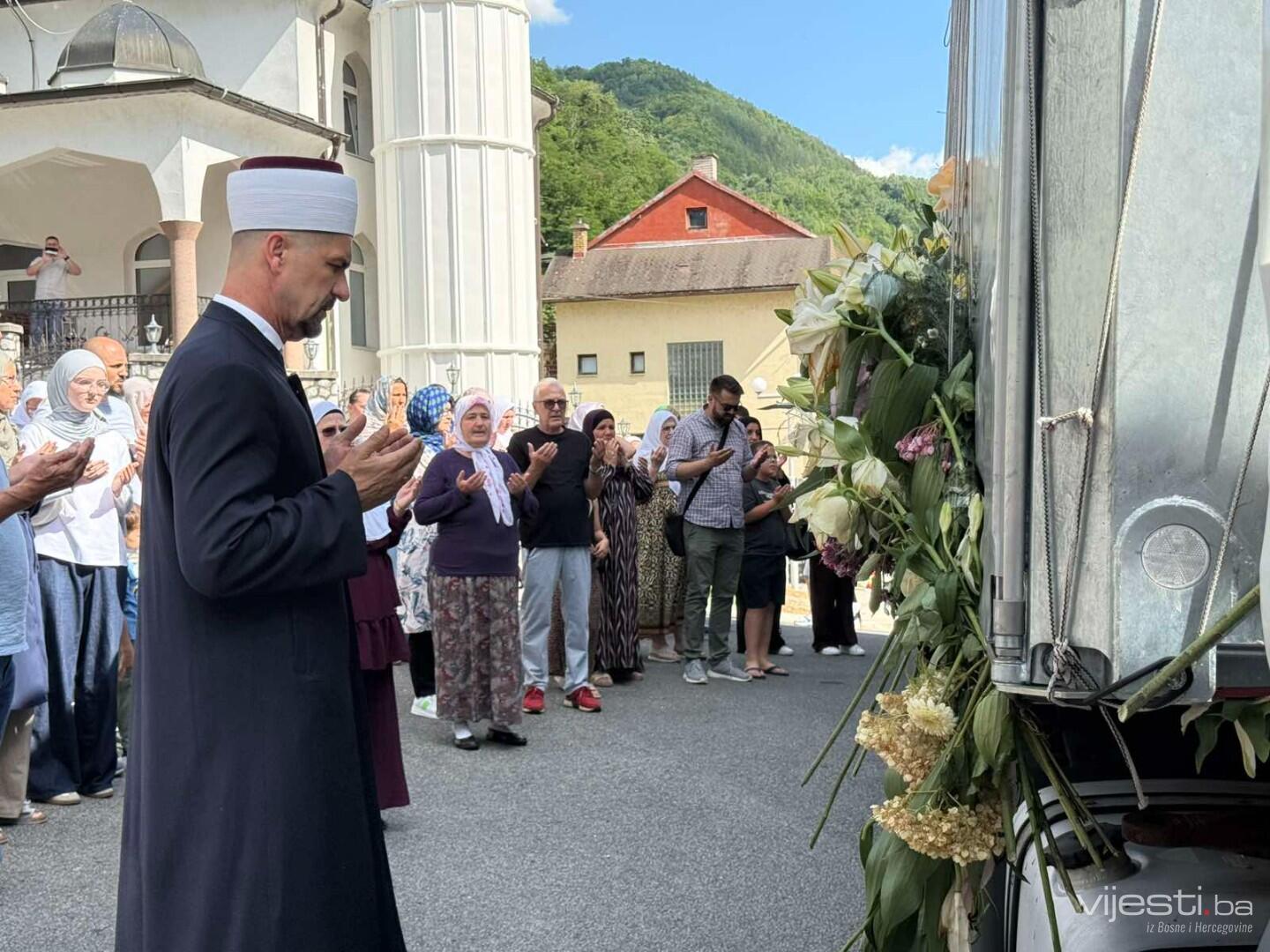 Srebrenica dočekala tabute 10 žrtava genocida