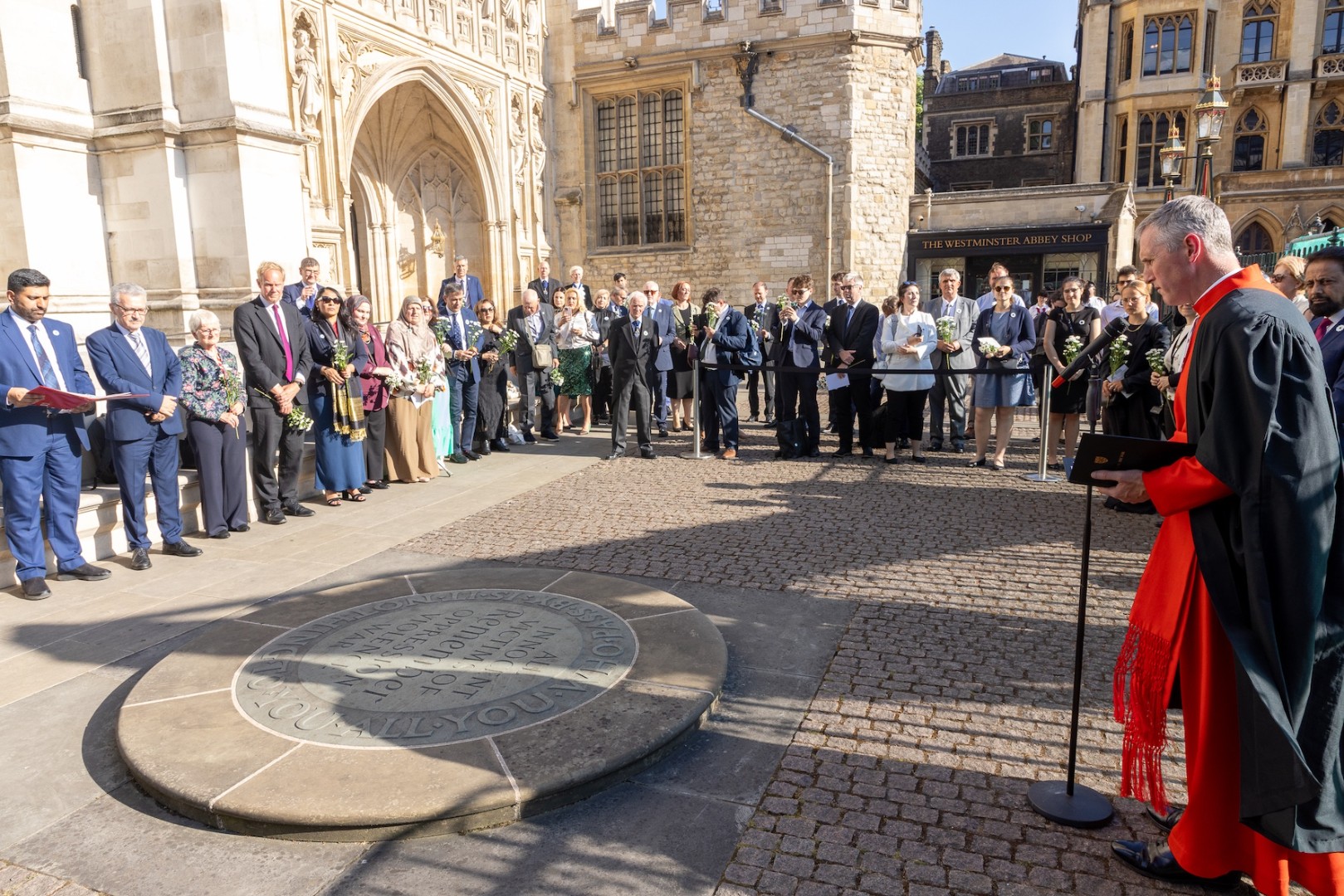 Srebrenica u srcu Britanije: 30. godišnjica obilježena u Westminster Abbeyju
