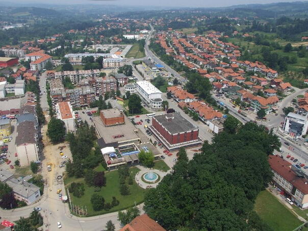 Srebrenik: Policajac skočio u hladnu rijeku kako bi spasio sugrađanina