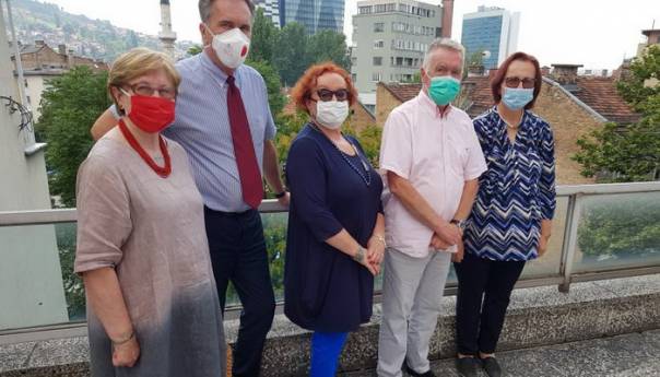 Srednje teške pacijente ne treba smjestiti u izolatorij