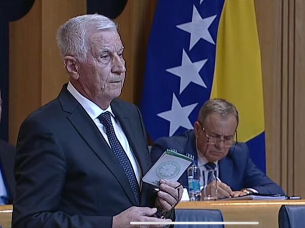 Sredoje Nović: Neće manjina upravljati većinom