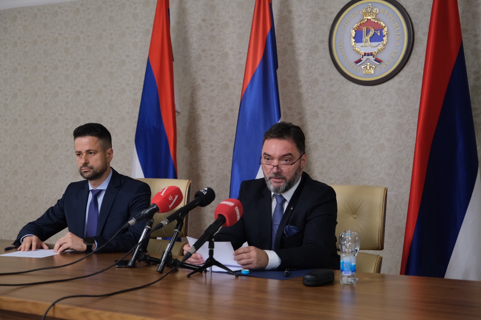 Srpski predstavnici najavljuju napuštanje institucija BiH