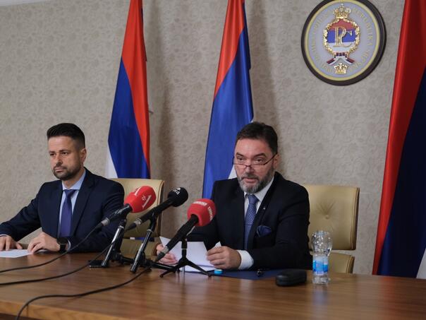Srpski predstavnici najavljuju napuštanje institucija BiH