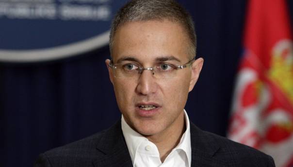 Srpsko-hrvatski verbalni rat: Stefanović oštro napao Mesića