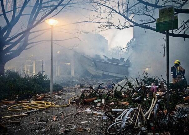 Srušila se trospratnica u Haagu nakon eksplozije, traga se za preživjelim