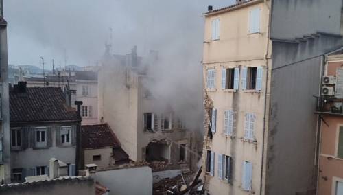 Srušila se zgrada u Francuskoj, izbio požar, traje potraga za žrtvama
