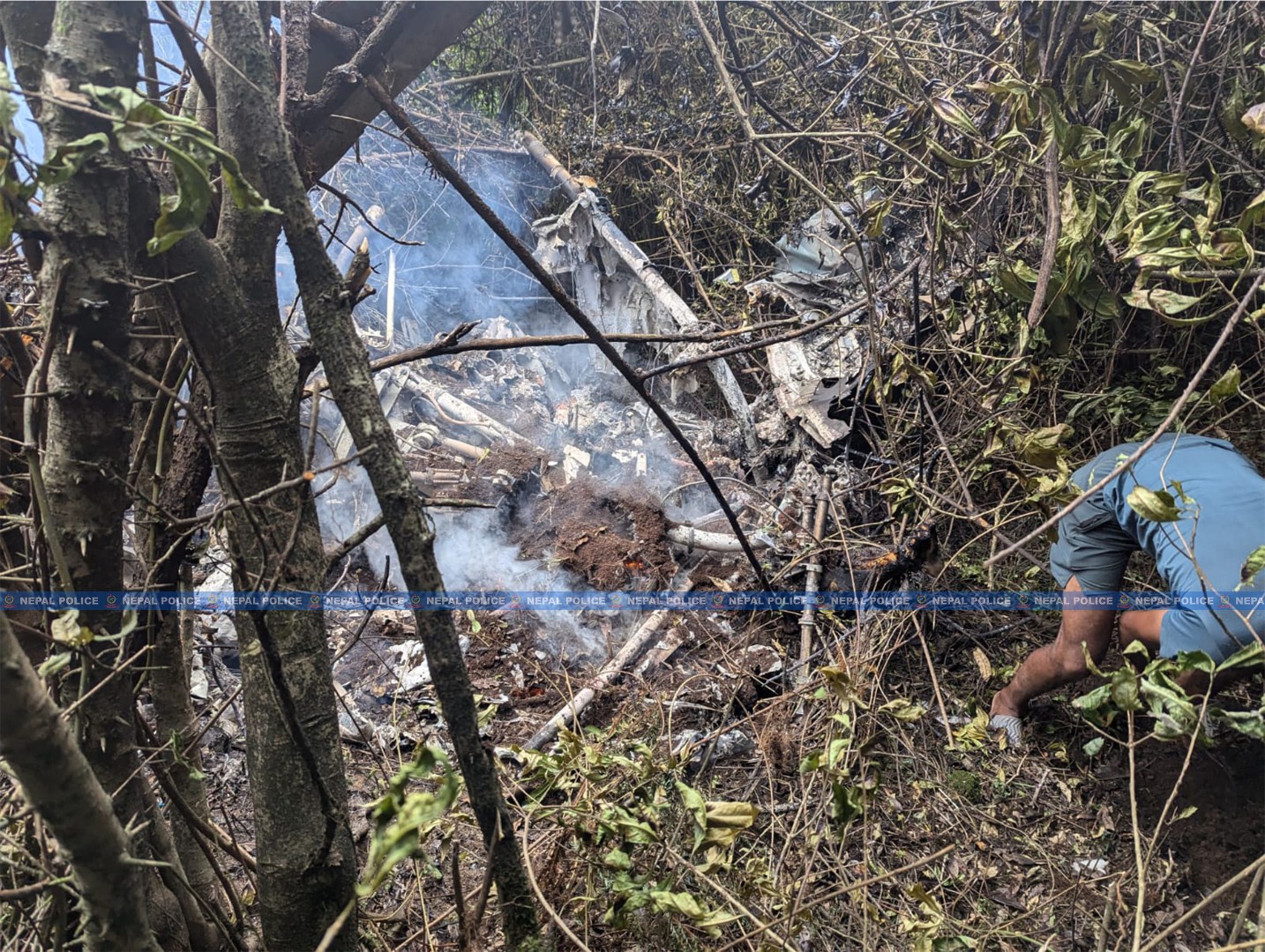 Srušio se helikopter u Nepalu, poginulo pet osoba