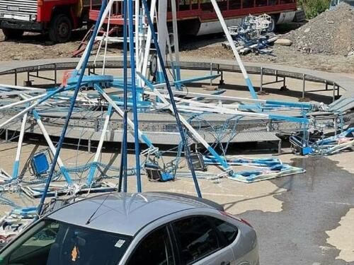 Srušio se ringišpil u Srbiji, povrijeđeno 13 djece