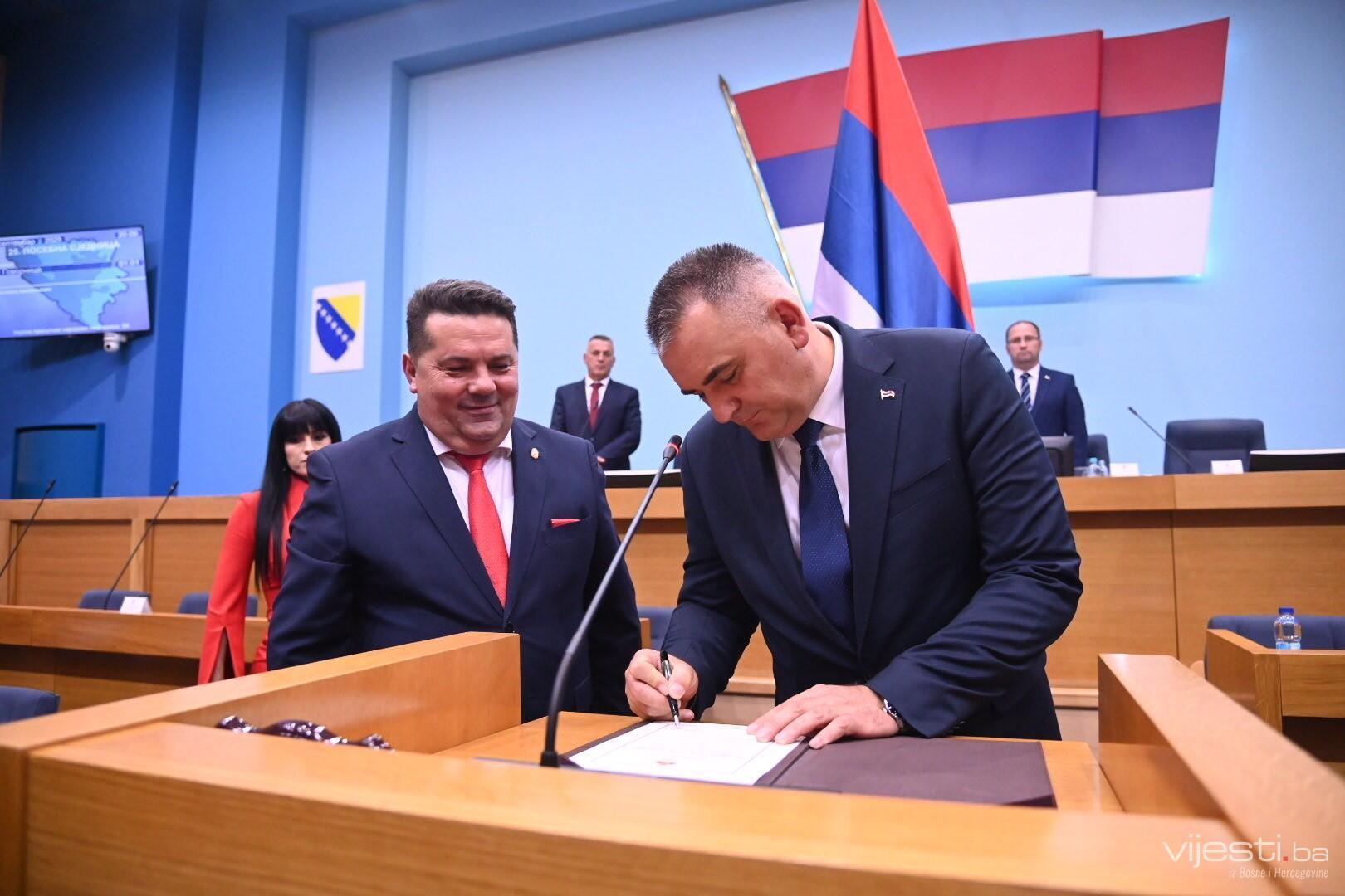 Rekonstrukcija Vlade RS: Od krivične odgovornosti, do paralize institucija