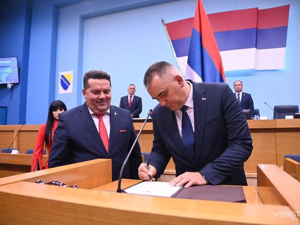 Rekonstrukcija Vlade RS: Od krivične odgovornosti, do paralize institucija