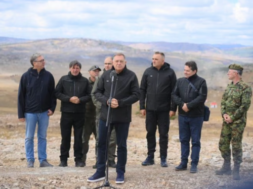 Šta rade političari iz RS na vojnoj vježbi Srbije? Dodik: "Ovo je kao naša vojska"