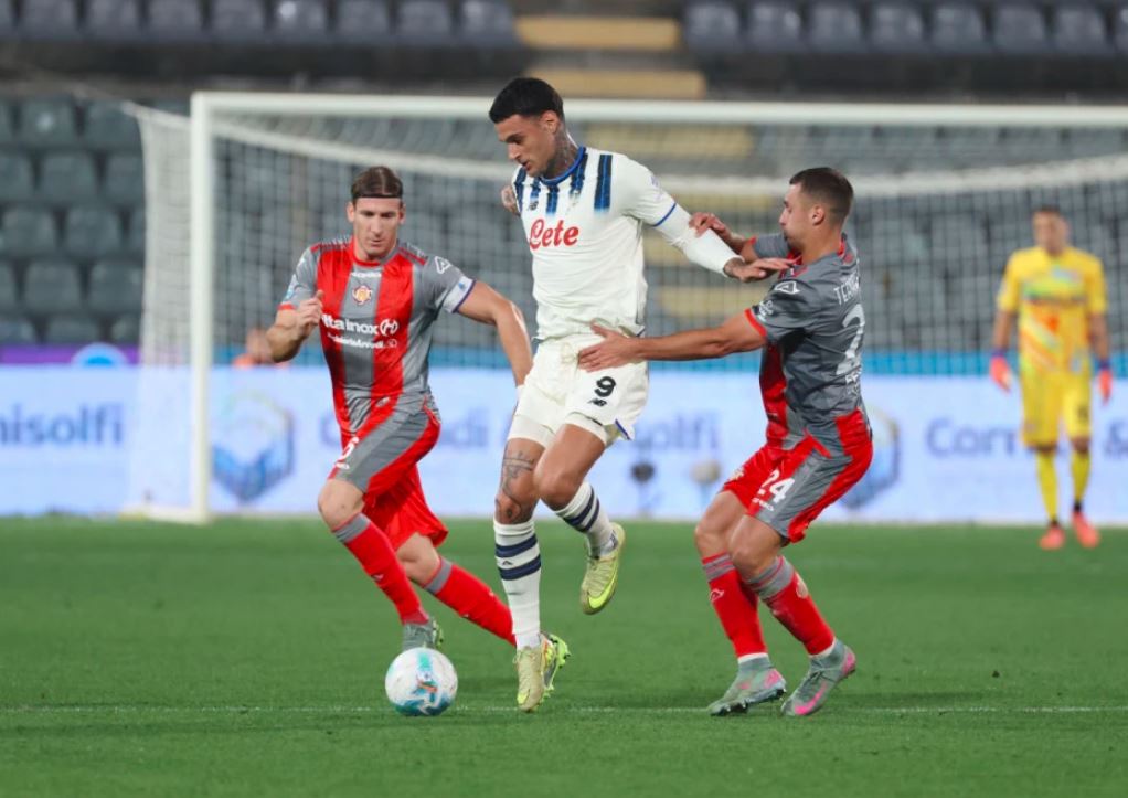 Šta se dešava sa Atalantom? Napoli uspio srušiti Inter u derbiju kola