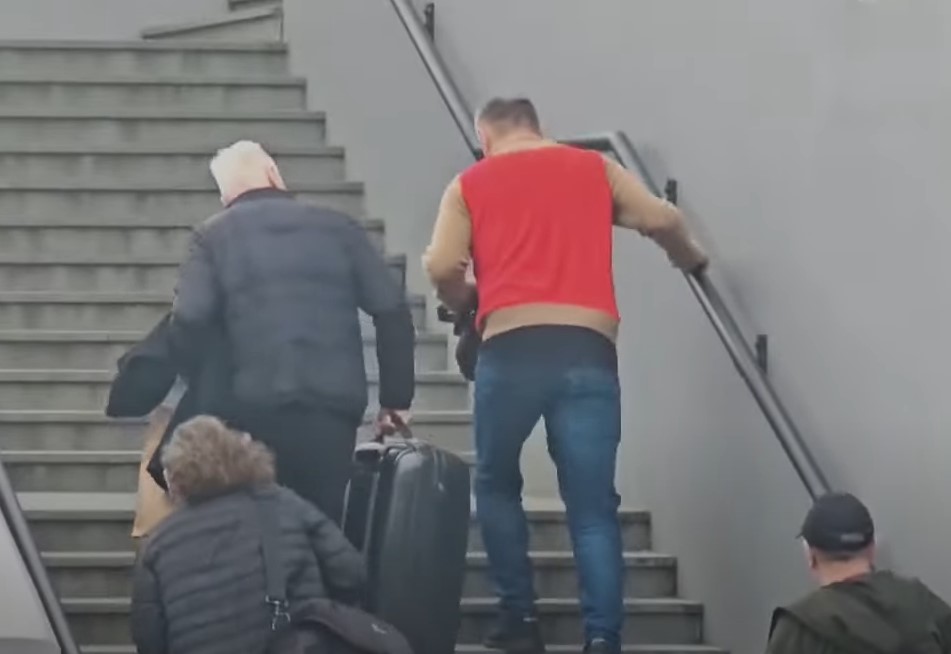 Šta se dešava sa selektorom Miloševićem pa otežano hoda?