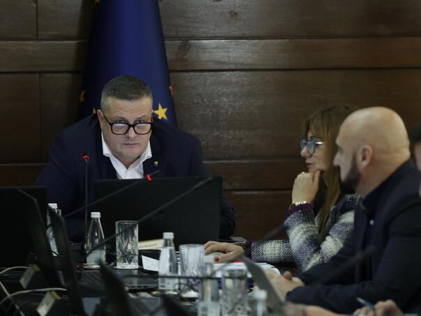 Šta se dešava u Vladi FBiH: Mijatović napustio sjednicu, pa se vratio?