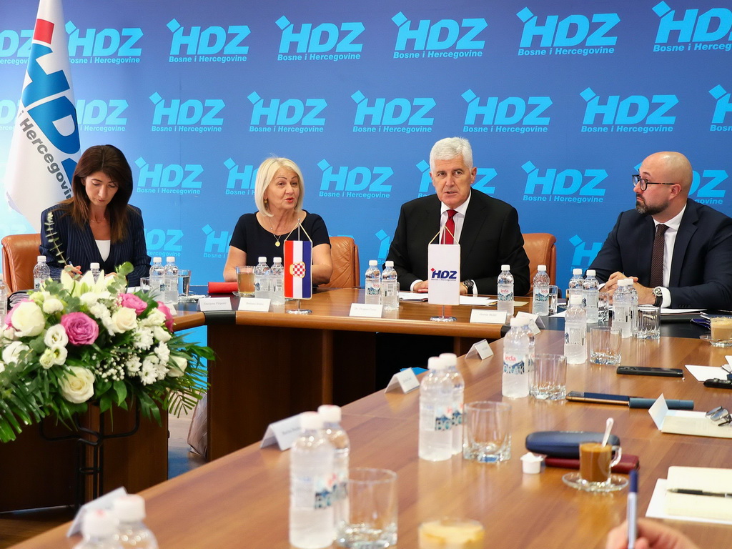 Šta su Čović i saradnici pričali na Predsjedništvu HDZ-a BiH?
