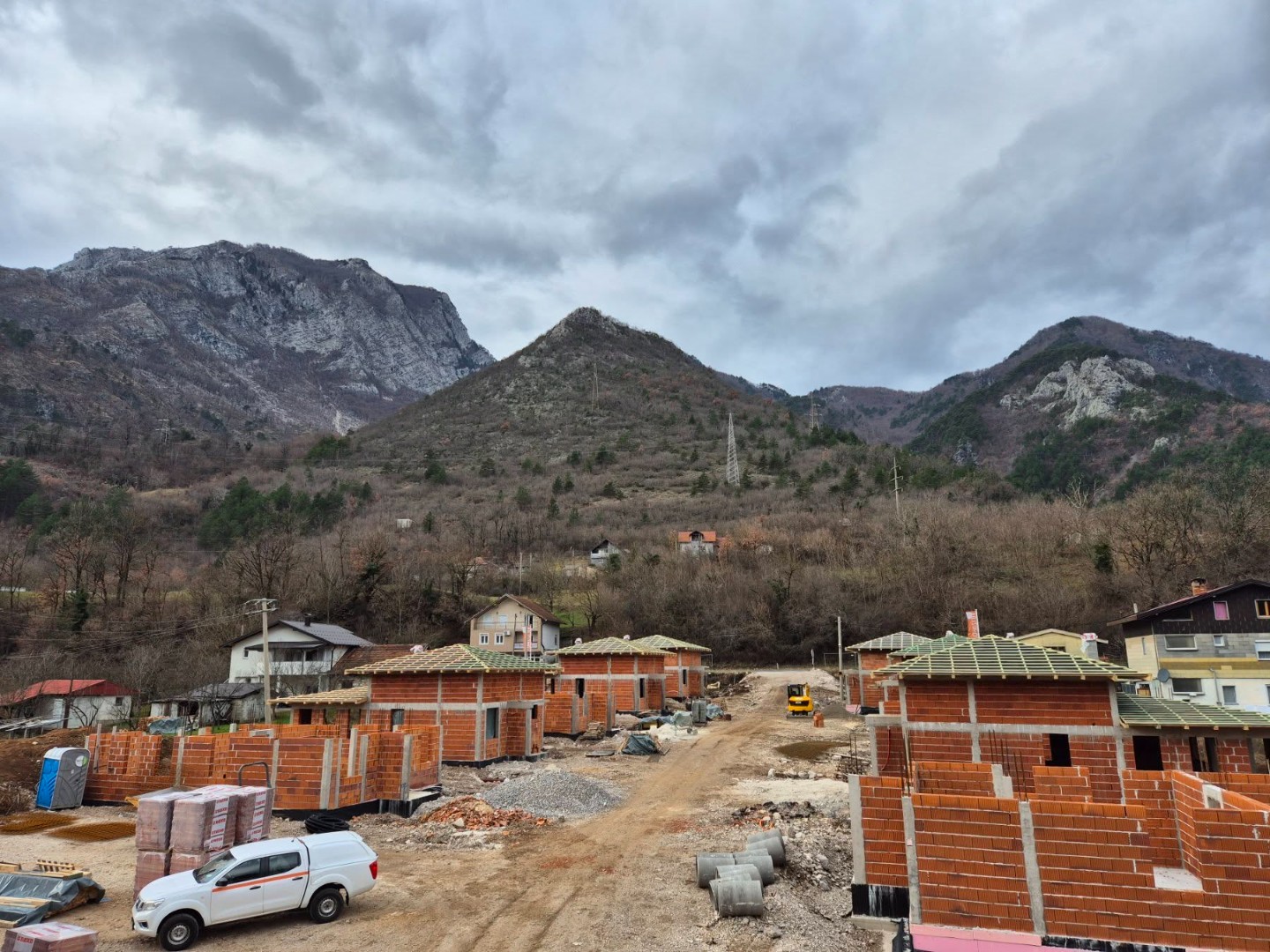 Stambeni objekti za 20 porodica u Donjoj Jablanici uskoro pri kraju