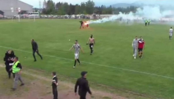 Stampedo na meču: Navijači Ibra tukli fudbalere iz Nikšića