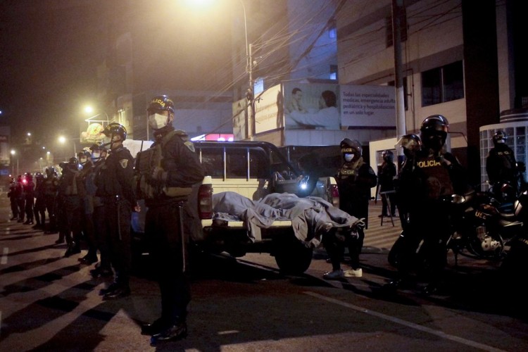 Stampedo tokom racije u noćnom klubu, najmanje 13 poginulih