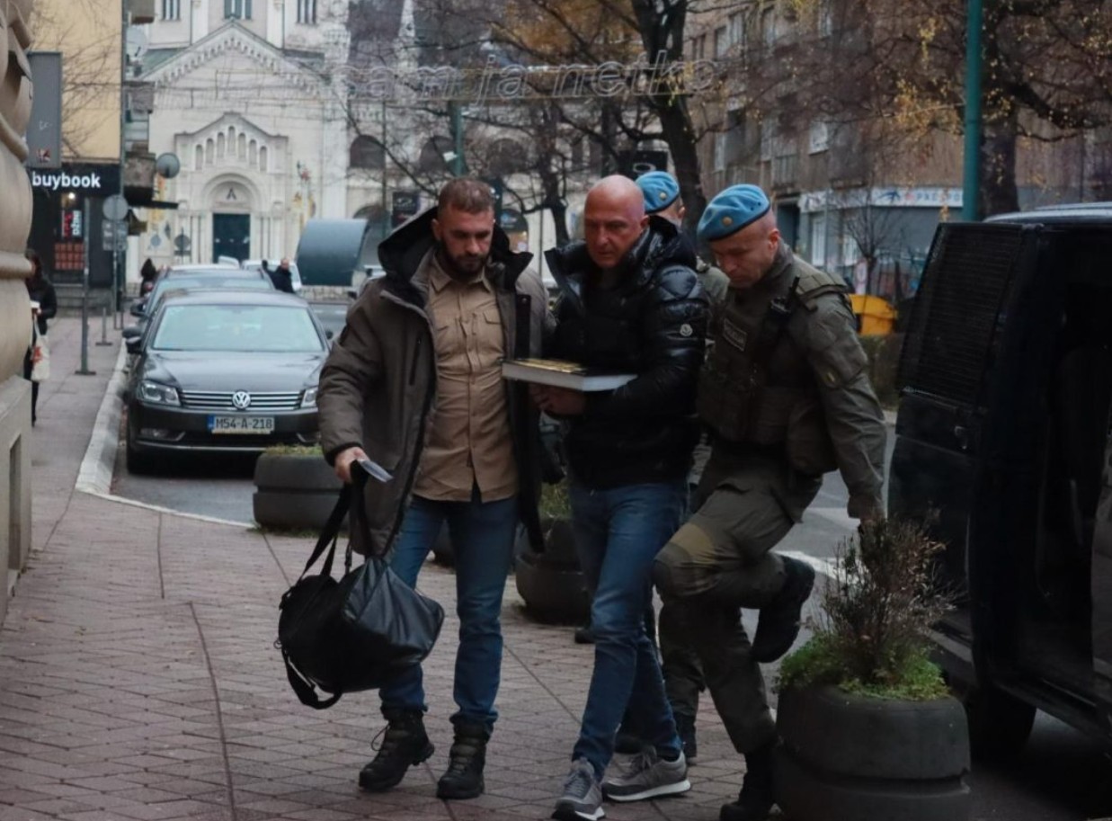 Stan u New Yorku, tajni novac i prijetnje: Novi detalji u slučaju dekana Ajanovića