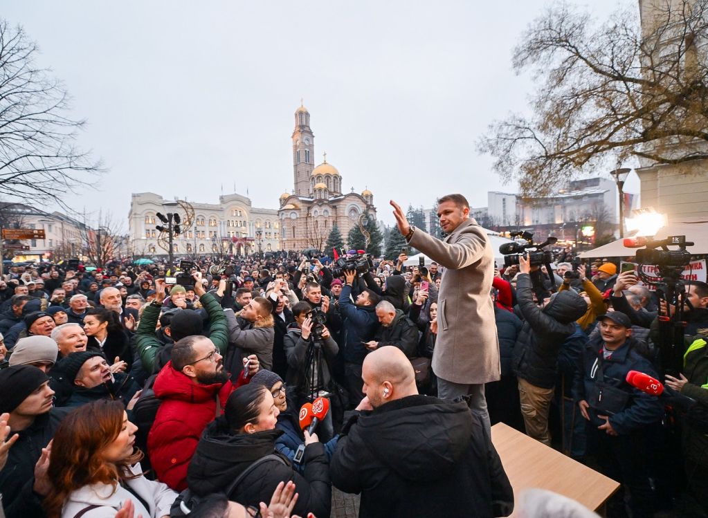 Stanivuković na protestima: Nećemo dozvoliti da se kazne Banja Luka i Bijeljina!