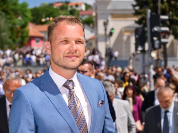 Vlada RS zadužuje za 11 miliona KM svaki dan, čak i nedjeljom