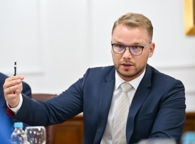 Stanivuković opisao napad: "Unio mi se u facu, prijetio smrću i smaknućem"