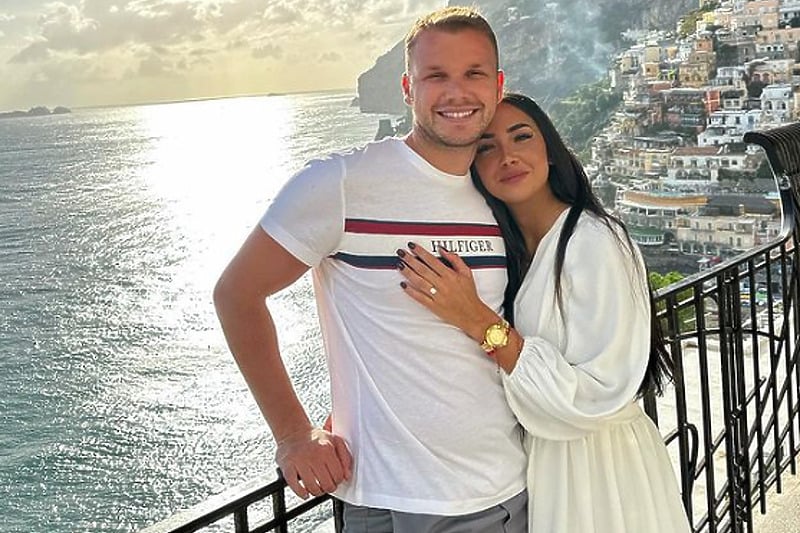 Stanivuković uživa s djevojkom u Italiji, brojni pohvalili par