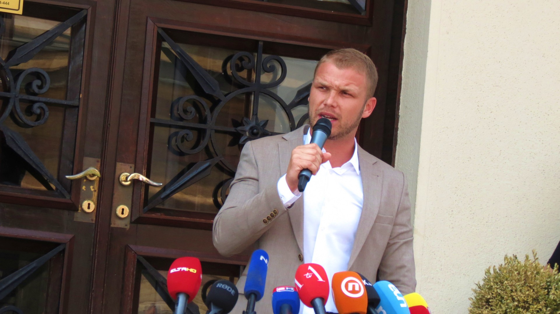 Stanivuković: Uznemirio ih narod, zvali su policiju