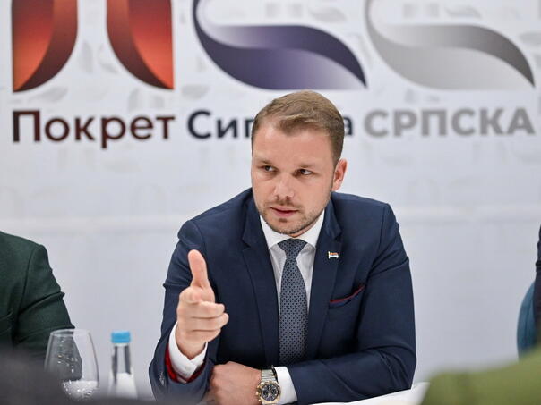 Stanivuković: Zašto se o javnom novcu odlučuje u prostorijama jedne stranke