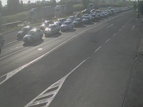 Stanje na cestama: Povećan broj motociklista, duga zadržavanja na GP Izačić