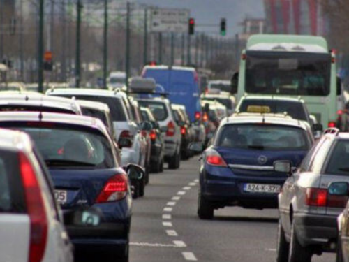 Stanje na putevima: Moguće gužve u poslijepodnevnim i večernjim satima