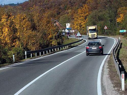 Stanje na putevima: Saobraća se uz povoljne vremenske uslove