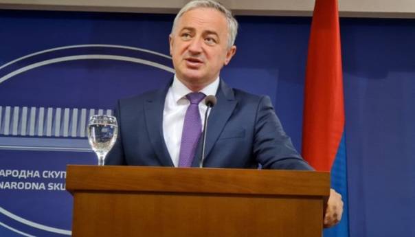 Stanje ne može promijeniti zajednička vlada već unutrašnji konsenzus